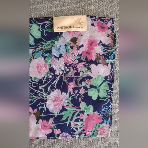 Lower price!*Antthony poly scarf - Picture 2 of 2